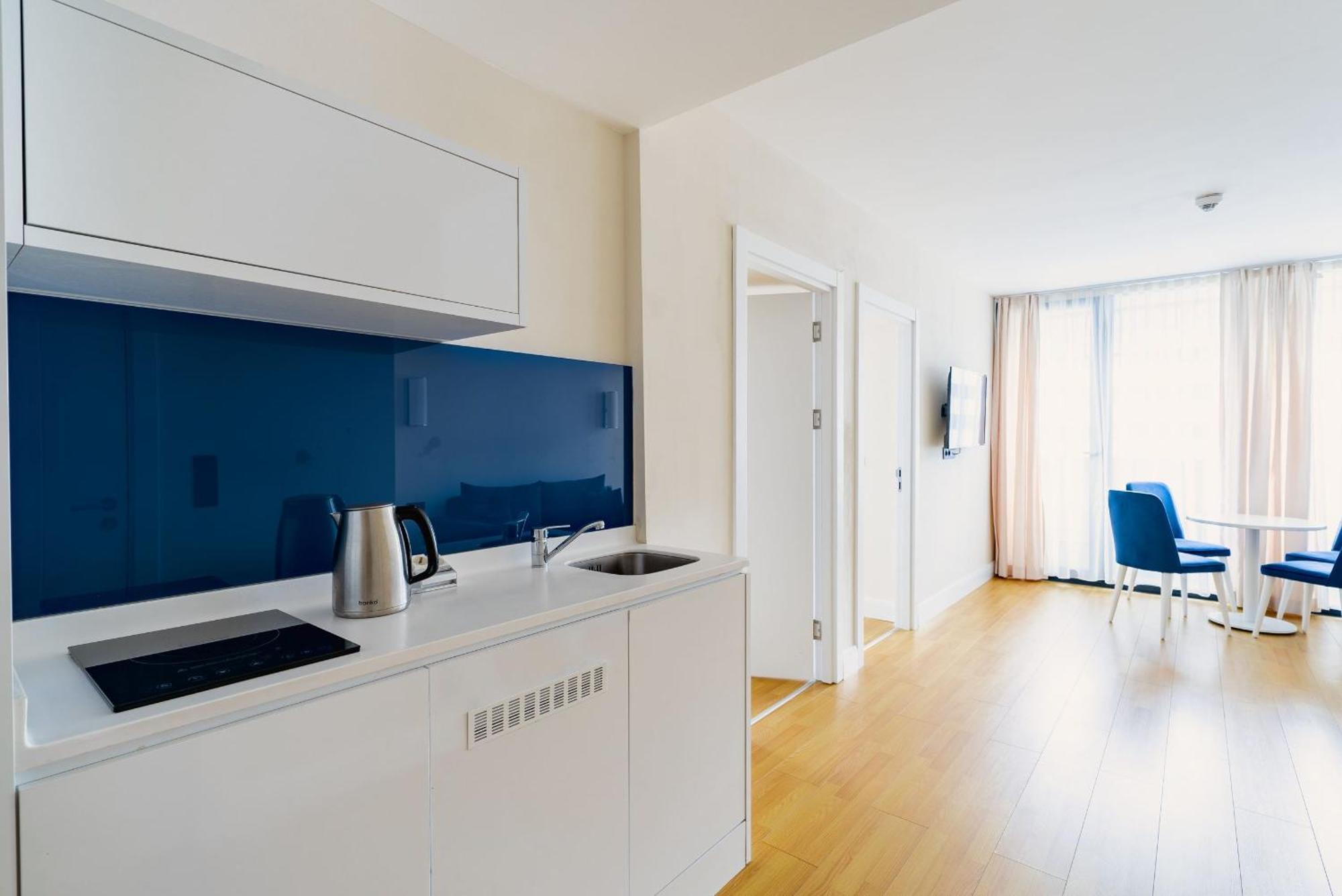 Elegance Sea View Aparthotel In Orbi City 巴统 外观 照片